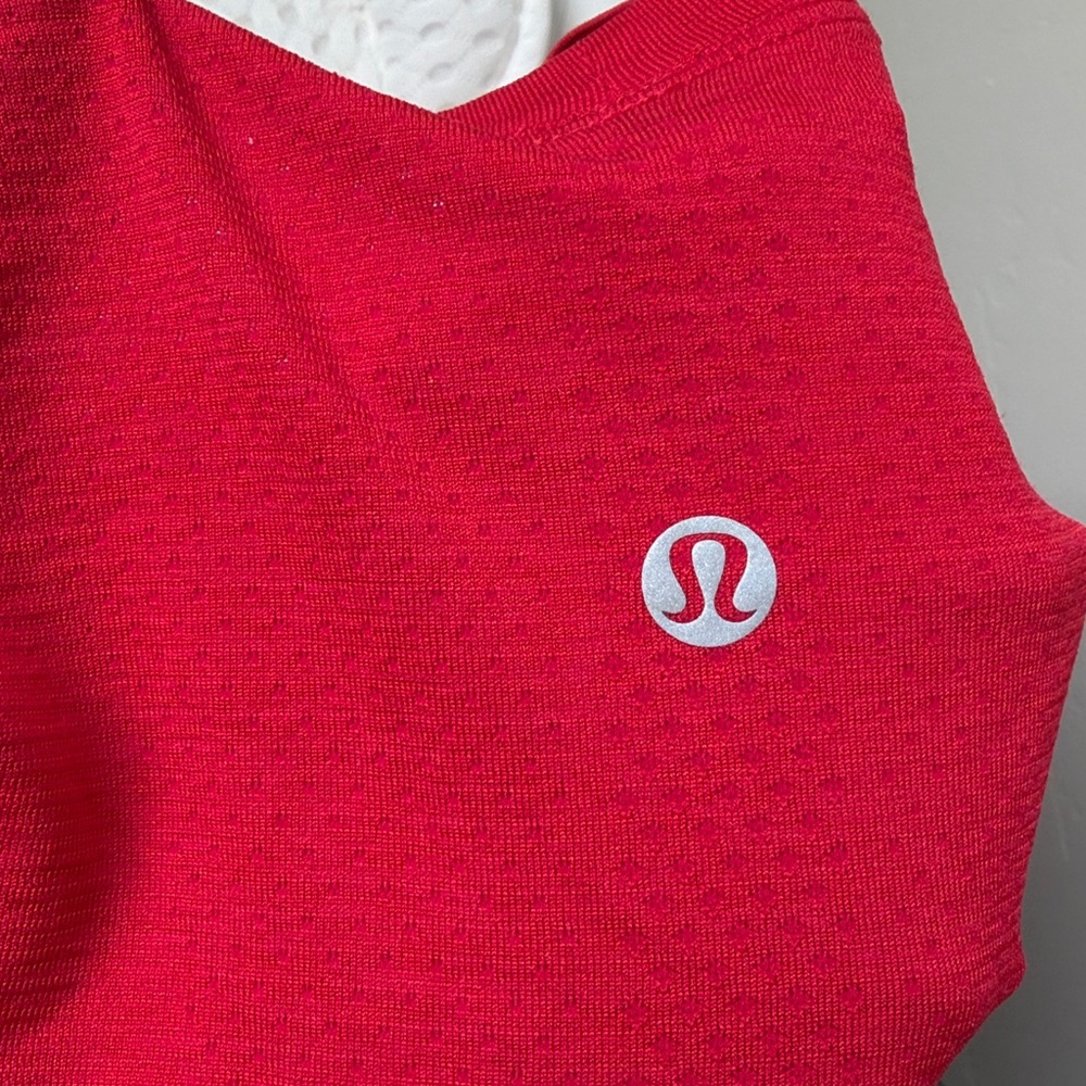 Lululemon Swiftly Relaxed Short Sleeve Shirt
Dark Red Women’s Size 12 - Picture 12 of 13